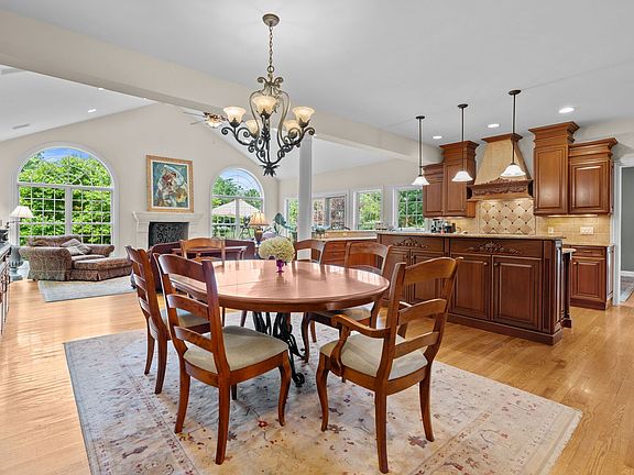 3rd image of 716 Old Westbury Ct