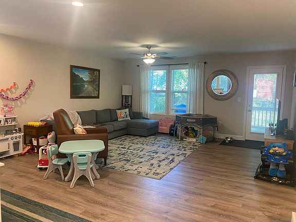 Larger Open Living Room Leading to the Creek!