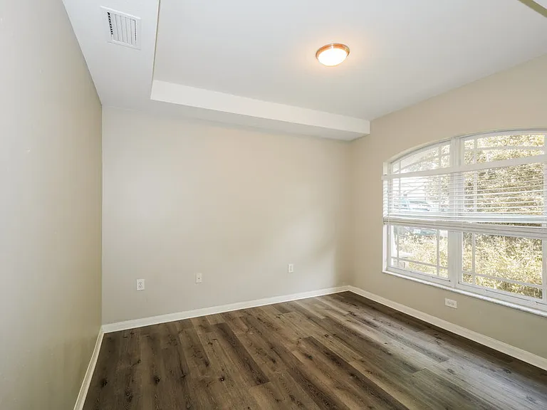 423 Fern Gulley Dr — Photo 12
