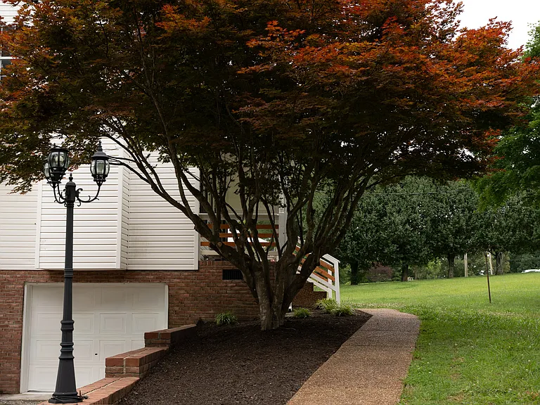 1001 Old Eastside Rd — Photo 8