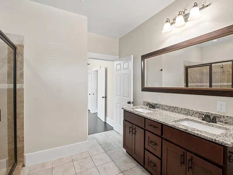 1706 Michigan Ave — Photo 13