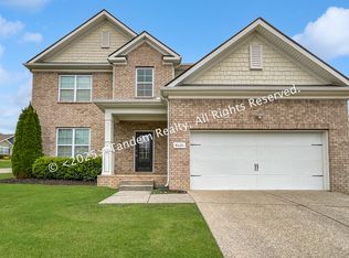 8020 Forest Hills Dr, Spring Hill, TN 37174