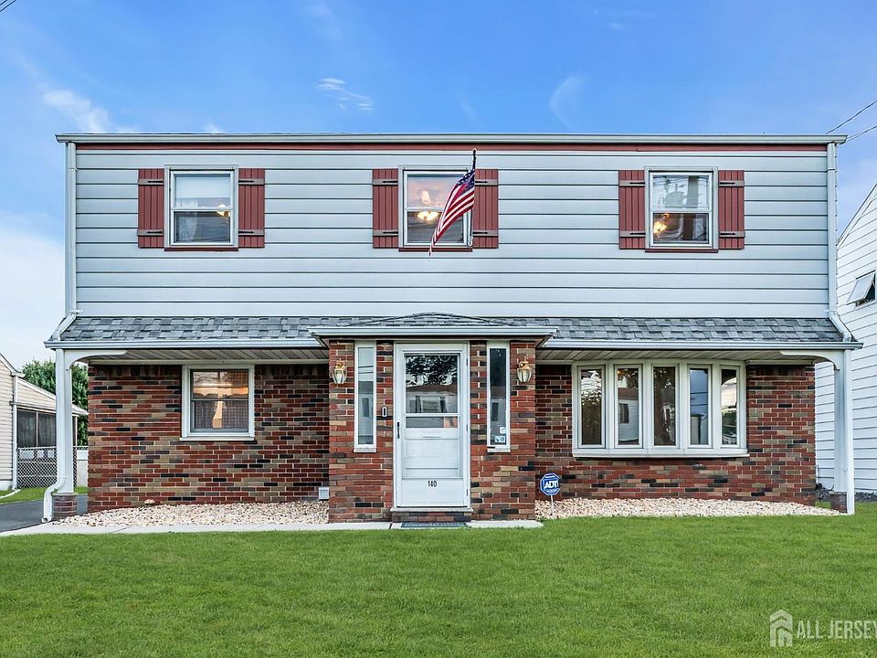 1st image of 140 Camelot Dr