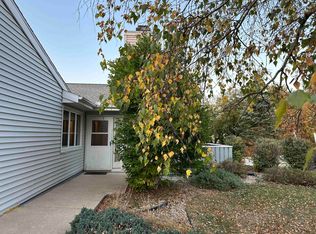 702 Clearview Dr APT 4, Decorah, IA 52101