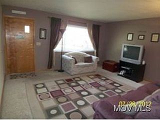 3rd image of 4817 Crestview Cir