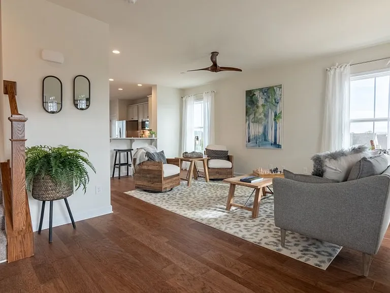 1054 Balsam Ln — Photo 13