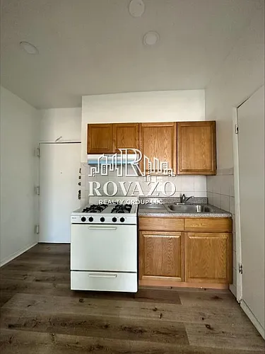 311-312 Mount Prospect Ave Photo 1