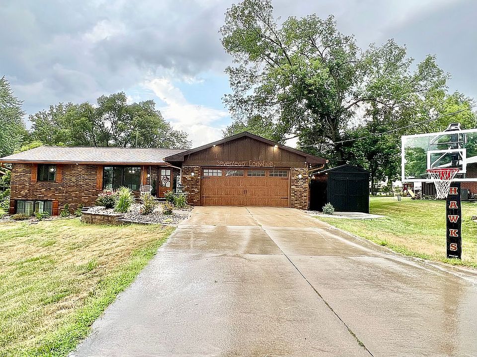 1st image of 1745 NW 70th Ave