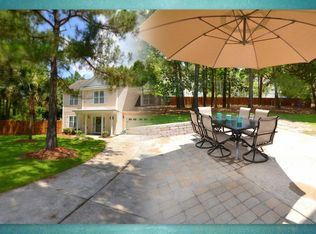102 Fielding Terrace Ct, Hampstead, NC 28443