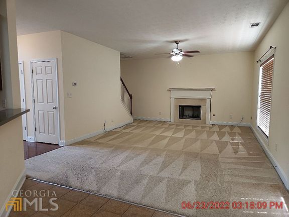 5th image of 609 Hennepin Ter