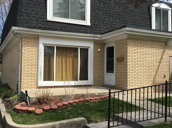 29828 City Center Dr APT 1, Warren, MI 48093