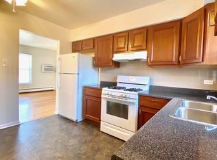 2300 182nd Pl, Lansing, IL 60438