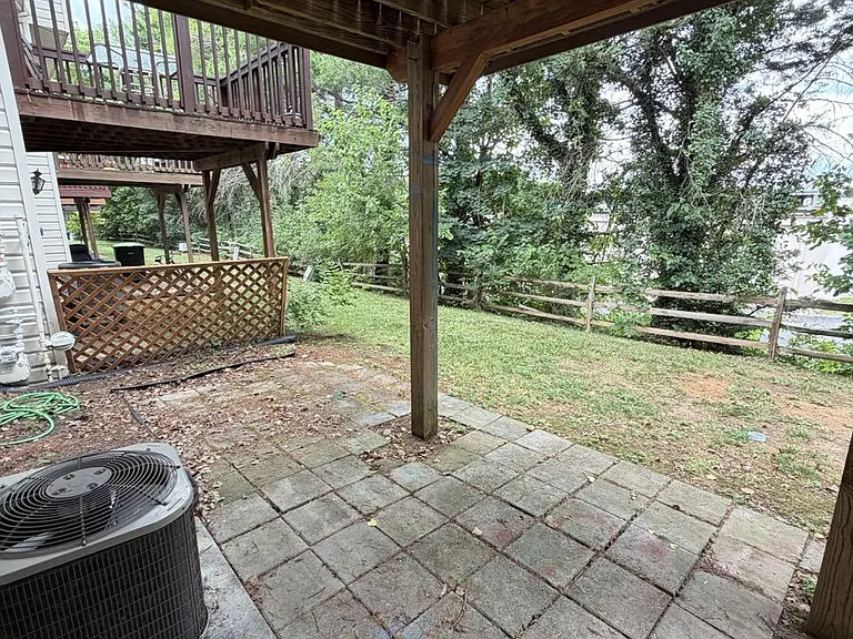 218 Tudor Dr — Photo 42