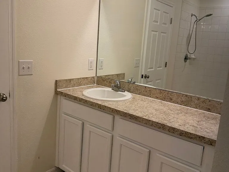 10119 Candleberry Woods Ln — Photo 9