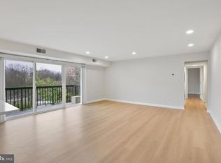 3200 S 28th St APT 403, Alexandria, VA 22302