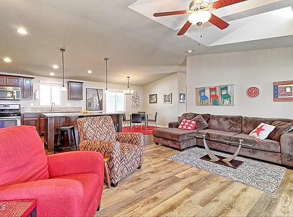 3rd image of 141 Poteau Dr #141