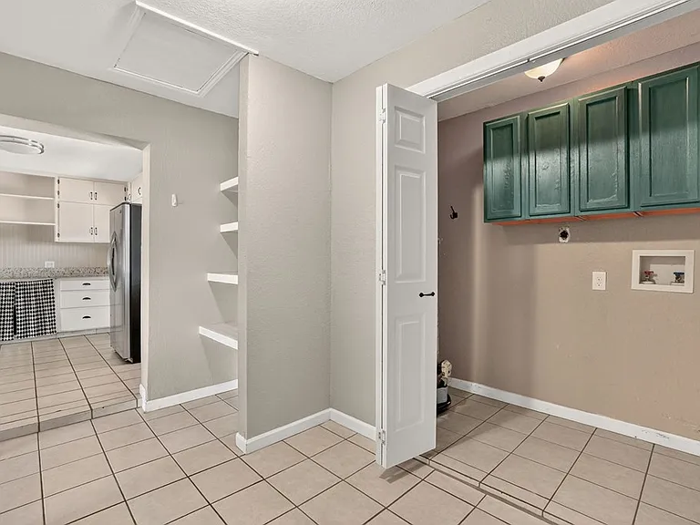 3111 W Louisiana Ave — Photo 37