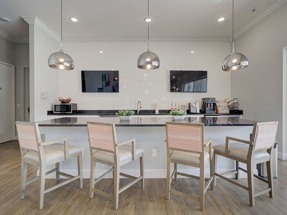 Coralina Apartments | Cape Coral, FL | WiFi Cafe