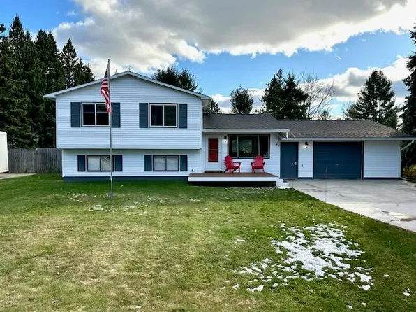 1309 W Violet Rd, Sault Sainte Marie, MI 49783