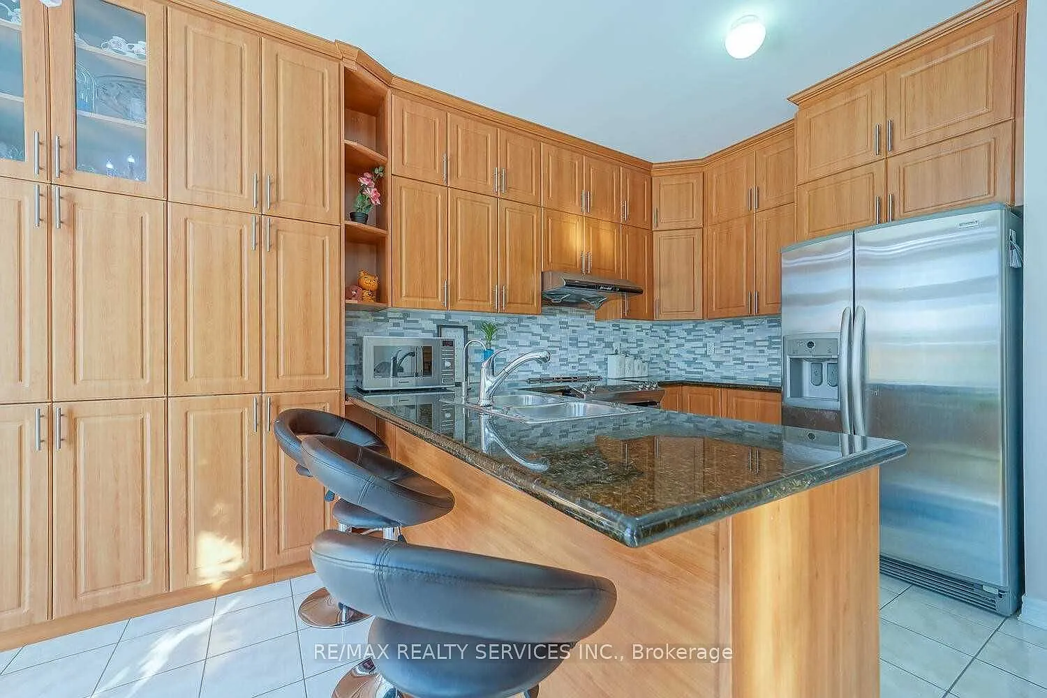 4 bed, $3,350 — Photo 4
