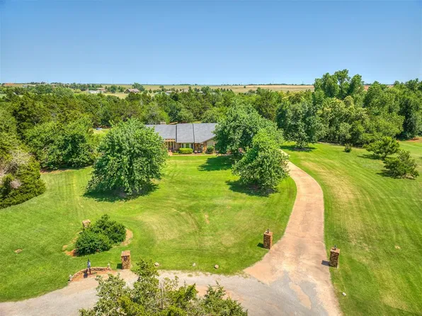 30 Cedar Cir, Cashion, OK 73016