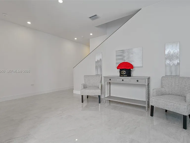 2889 SW 33rd Ave #2889 — Photo 8