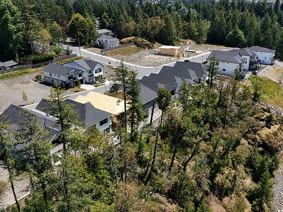 5th image of 690 Madrona Rdg