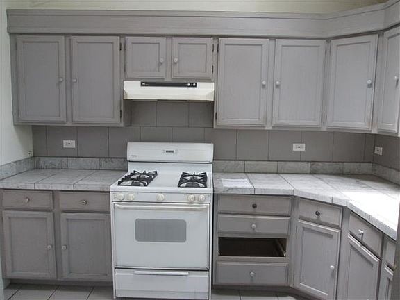 5th image of 2744 W 89th Pl
