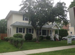 1914 Elmwood Ave, Wilmette, IL