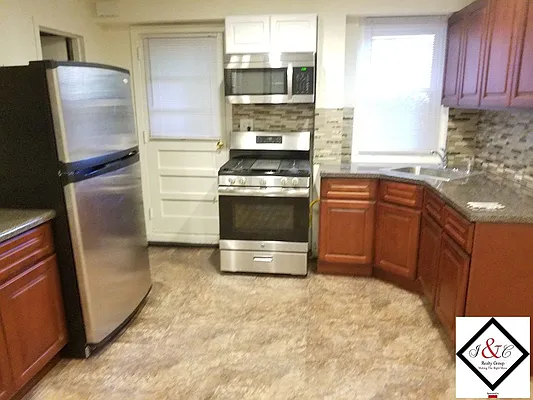 Rented by Voro, LLC | media 7