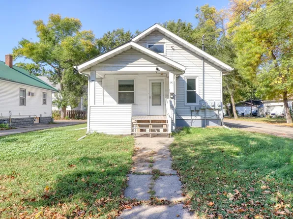 1010 University Dr N, Fargo, ND 58102