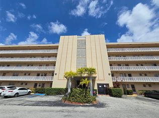 218 NE 12th Ave APT 502, Hallandale, FL 33009