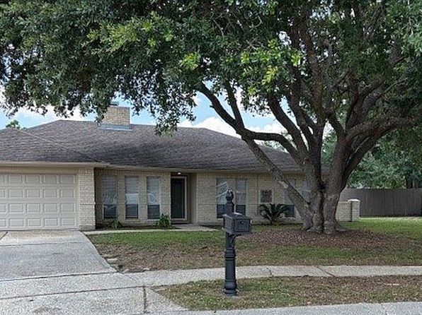414 Arrowwood Dr