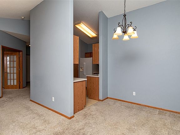 4th image of 2471 Patricia Dr