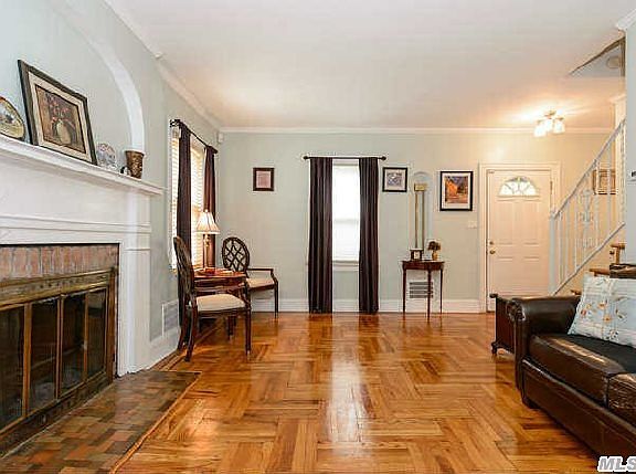 3rd image of 16 Clyde Ave
