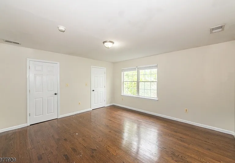 905 Olive St #2 — Photo 6