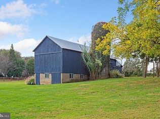 621 Springvale Rd, Great Falls, VA 22066