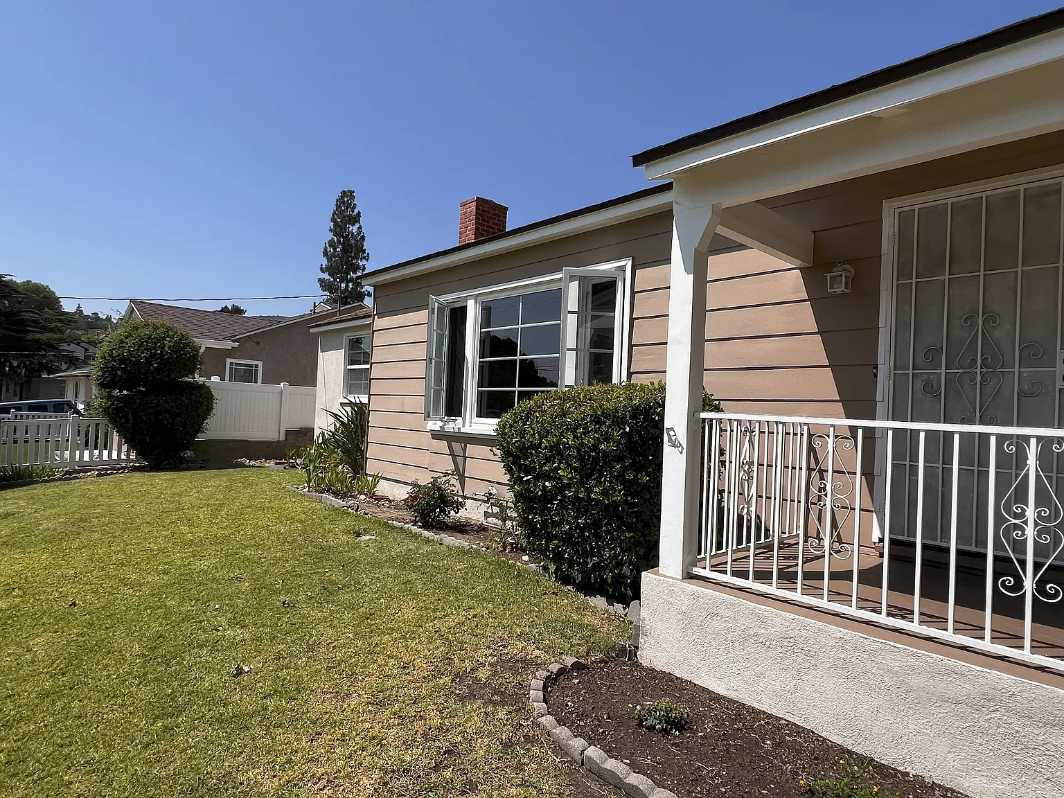 2 bed, 1082 sqft, $3,500 — Photo 1