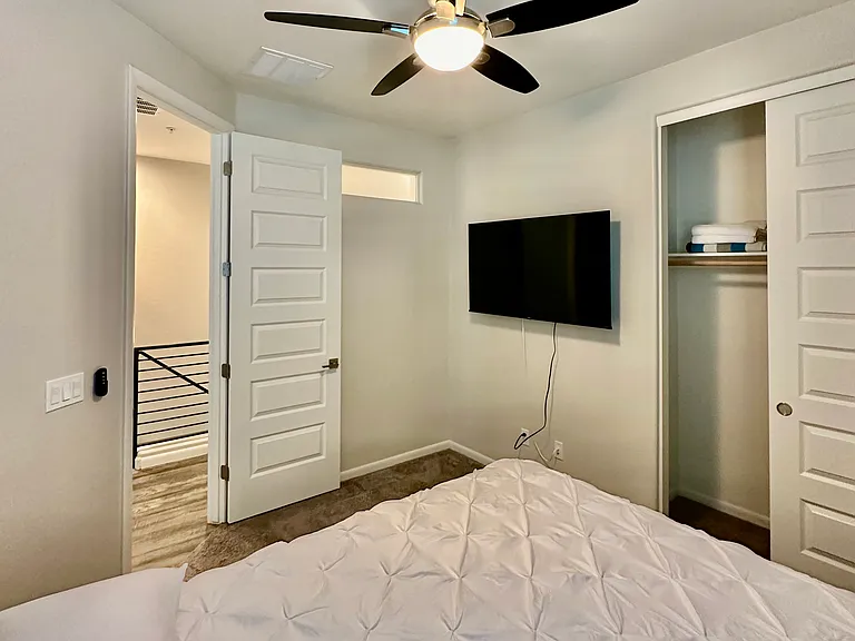 2090 S Dorsey Ln #1033 — Photo 11