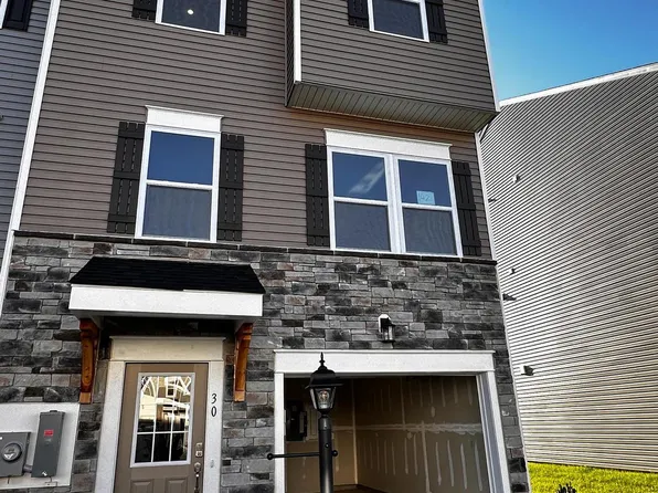 30 Trotting Rd, Inwood, WV 25428