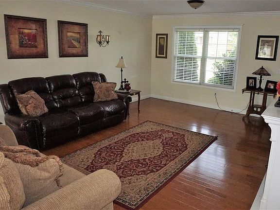 5th image of 1047 Hunterallen Dr