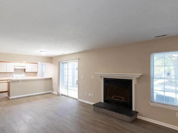 616 Ridge Cir, Chesapeake, VA 23320