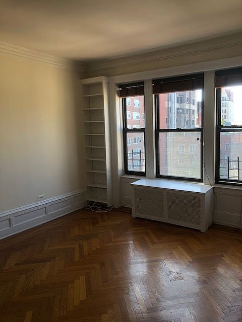 1st image of 34 Monroe Pl APT 6C