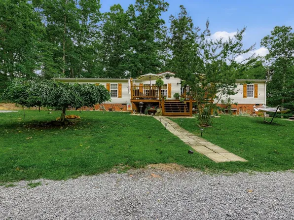 307 Meadow Creek Dr, Thaxton, VA 24174