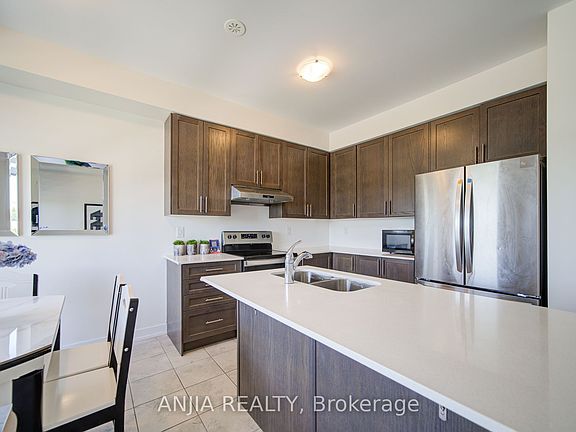 5th image of 83 Mikayla Ln