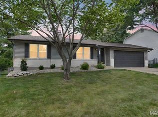 203 Westminster Dr, Saint Peters, MO