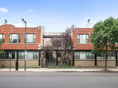 2943 N Lincoln Ave APT 201, Chicago, IL, 60657