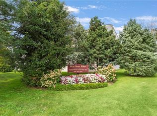 8 Stokes Rd APT 2A, Yonkers, NY 10710