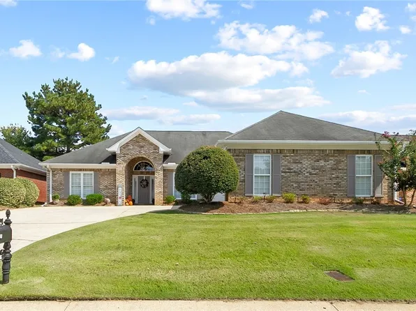 6409 Championship Dr, Tuscaloosa, AL 35405