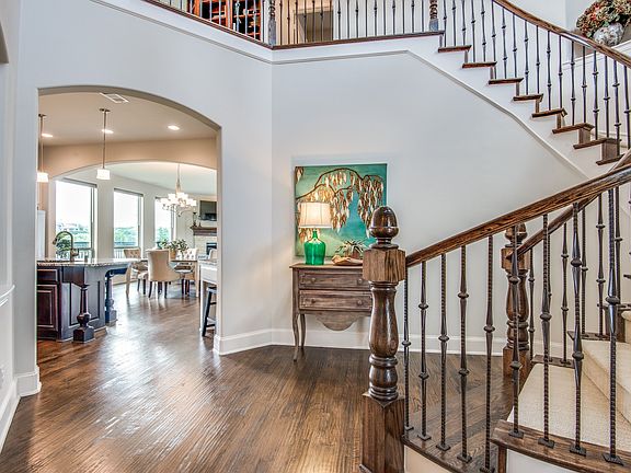 5th image of 701 Evelake Ct